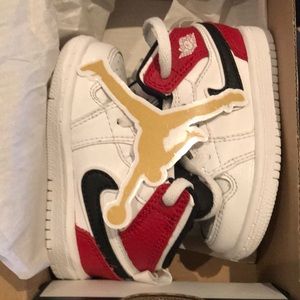 Jordan shoes only wore one time mint condition